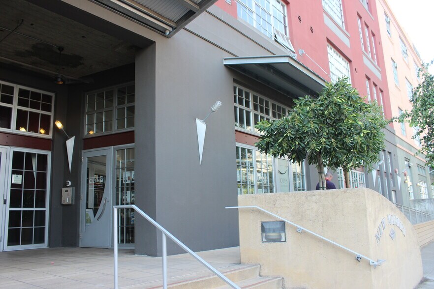 201 4th St, Oakland, CA à louer - Photo de l’immeuble – Image 2 sur 5