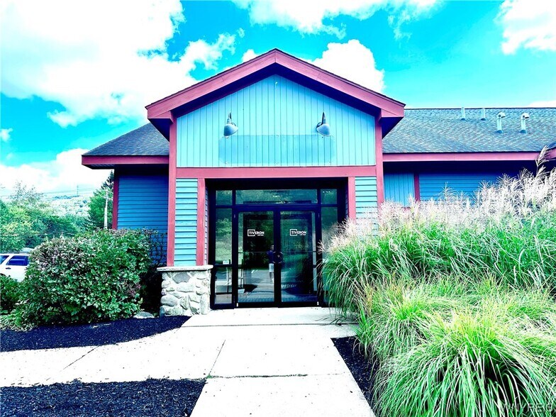 6133 US Rte 219, Ellicottville, NY à louer - Photo de l’immeuble – Image 2 sur 10