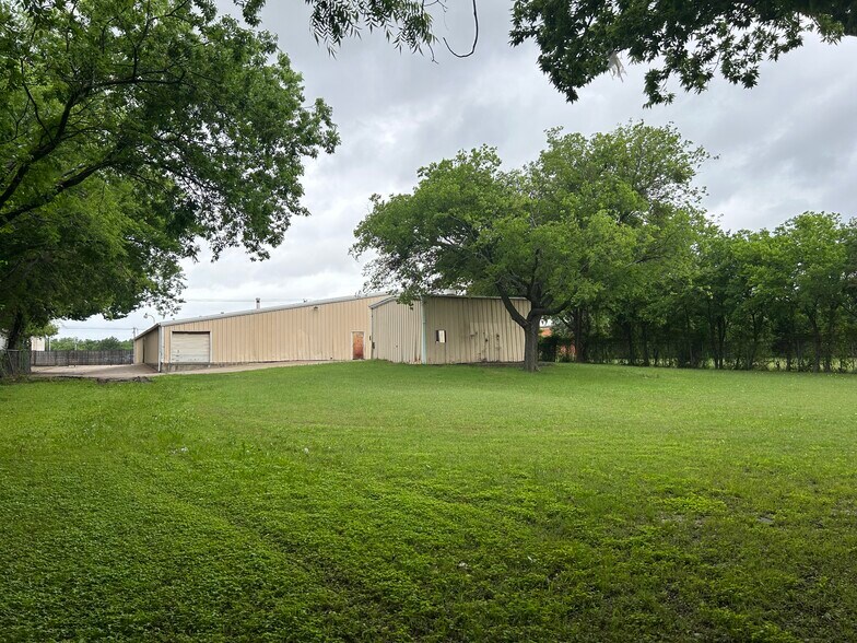 3228 Beckley Rd, Lancaster, TX à vendre - Photo de l’immeuble – Image 2 sur 13