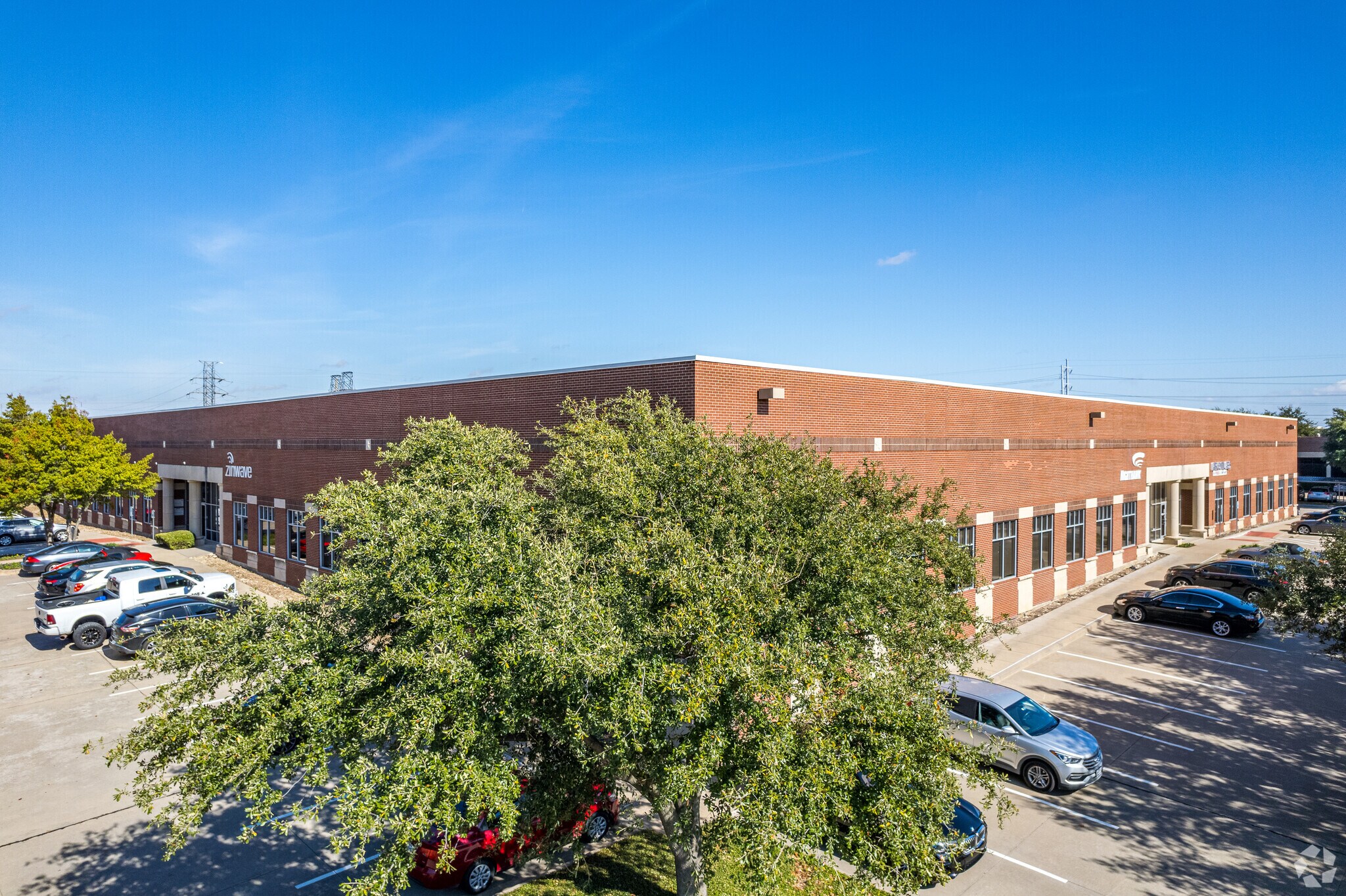 2304 Tarpley Rd, Carrollton, TX à louer Photo de l’immeuble– Image 1 sur 8