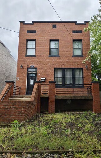 Plus de détails pour 2808 Douglas St NE, Washington, DC - Bureau à vendre