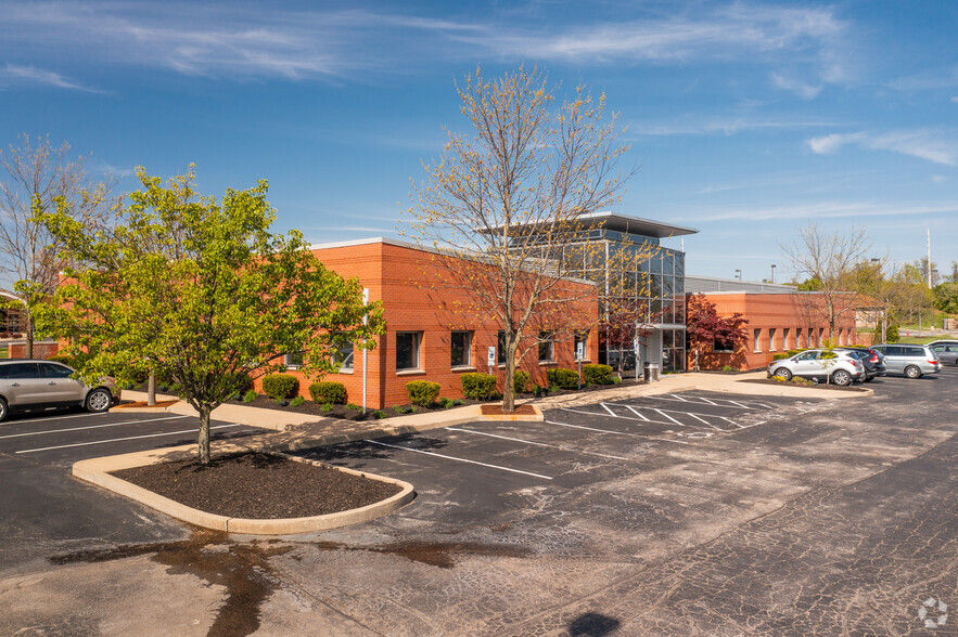 4601 Executive Center Pky, Saint Peters, MO à louer - Photo de l’immeuble – Image 1 sur 4