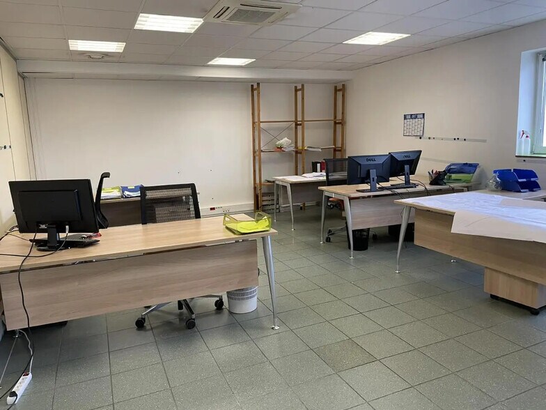 Bureau dans Houilles à louer - Photo de l’immeuble – Image 2 sur 5
