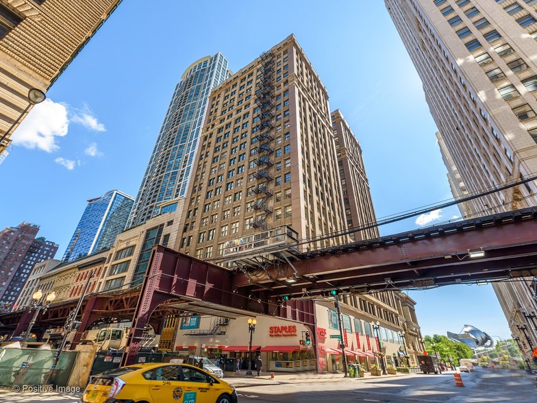 111 N Wabash Ave, Chicago, IL à vendre - Photo de l’immeuble – Image 1 sur 89