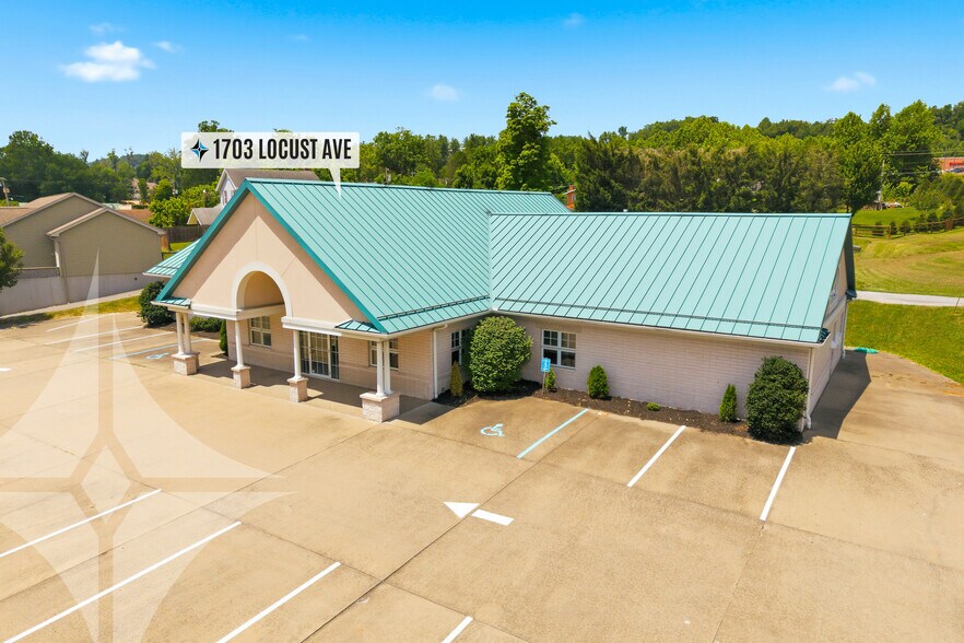 1703 Locust Ave, Fairmont, WV à vendre - Photo de l’immeuble – Image 1 sur 56