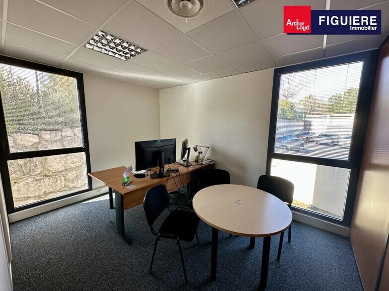 75 Rue Paul Sabatier, Aix-en-Provence à louer - Photo de l’immeuble – Image 3 sur 9