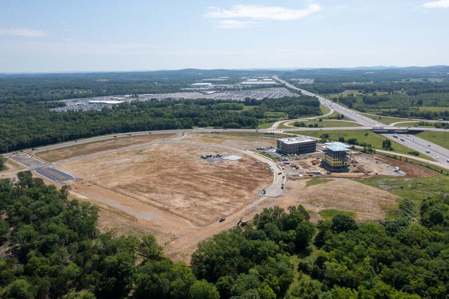 Golden Bear Pkwy & I-40, Mount Juliet, TN à vendre - Aérien – Image 1 sur 18