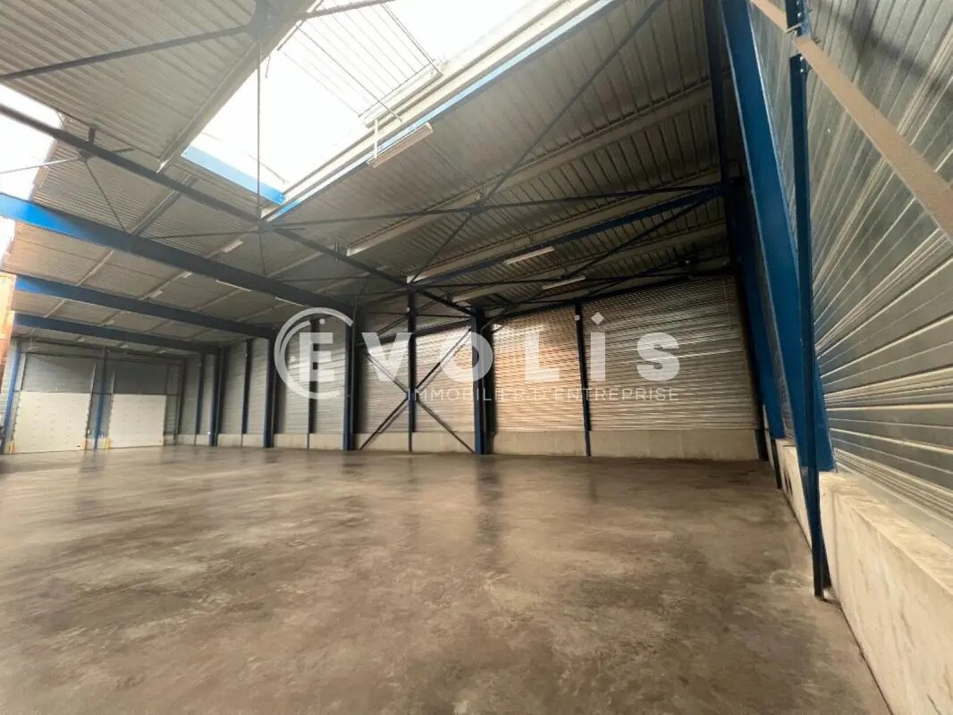 Bureau dans Crosne à louer Photo de l’immeuble– Image 1 sur 16