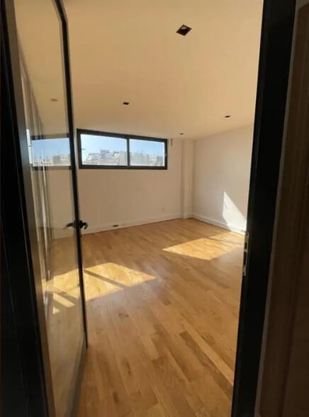 Bureau dans Paris à louer - Photo de l’immeuble – Image 3 sur 7
