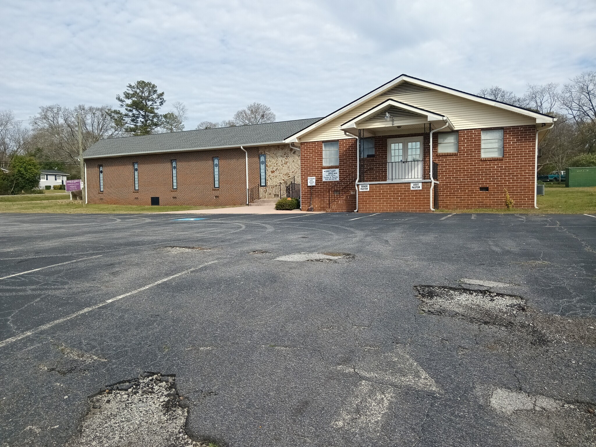 1344 N 9th St, Griffin, GA à vendre Photo de l’immeuble– Image 1 sur 35
