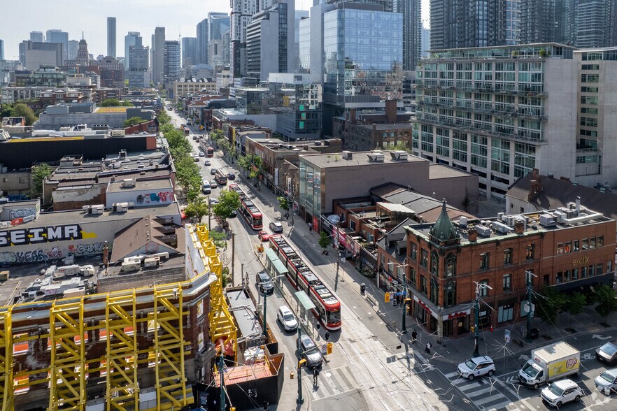 427 Queen St W, Toronto, ON à louer - Aérien – Image 2 sur 2