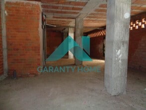 Local commercial dans Cáceres, Cáceres à louer Photo intérieure– Image 2 sur 3