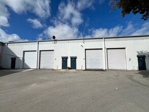 1533-1717 SW 1st Way, Deerfield Beach, FL à louer Photo de l’immeuble– Image 1 sur 3