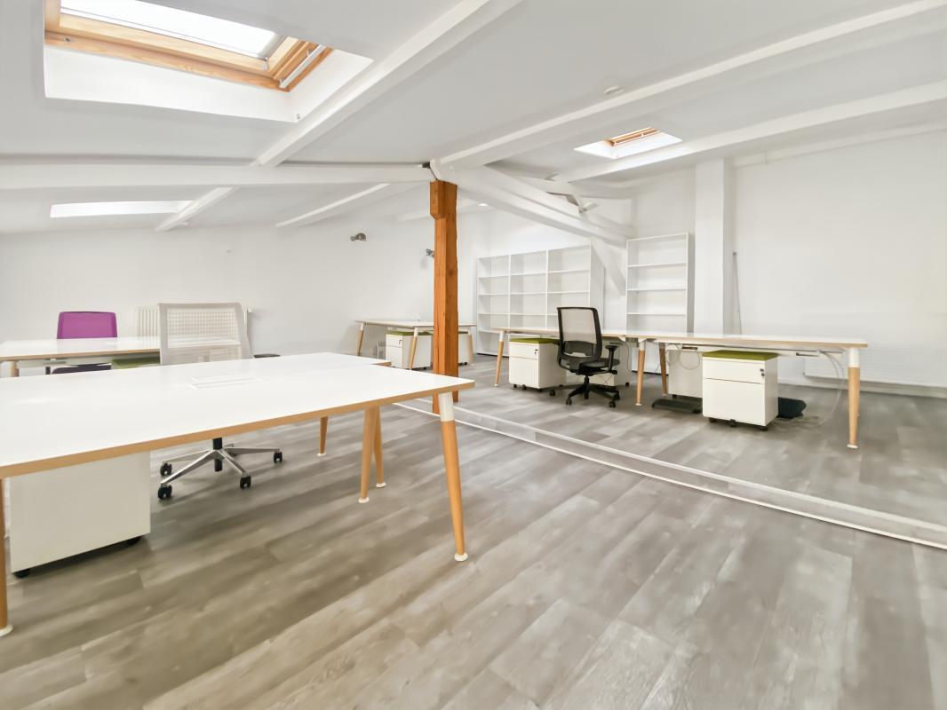 Bureau dans Paris à louer Photo de l’immeuble– Image 1 sur 10