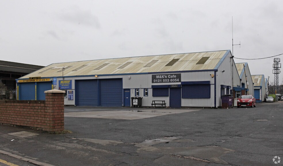 Brandon Way, West Bromwich à louer - Photo de l’immeuble – Image 2 sur 3
