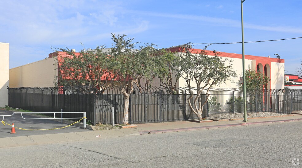 8130-8140 Baldwin St, Oakland, CA à louer - Photo de l’immeuble – Image 3 sur 3