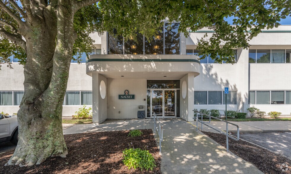 49 State Rd, Dartmouth, MA à louer - Photo de l’immeuble – Image 3 sur 13