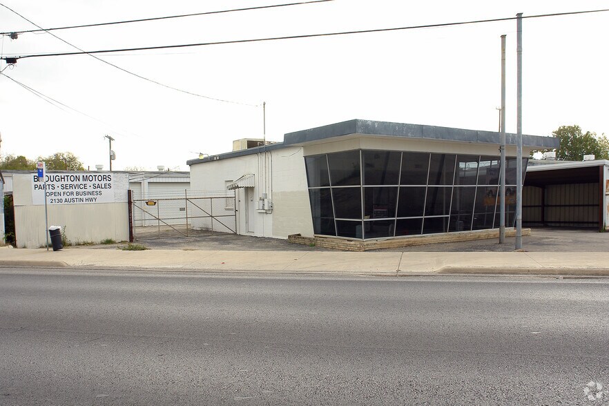 2130 Austin Hwy, San Antonio, TX à vendre - Photo de l’immeuble – Image 2 sur 10