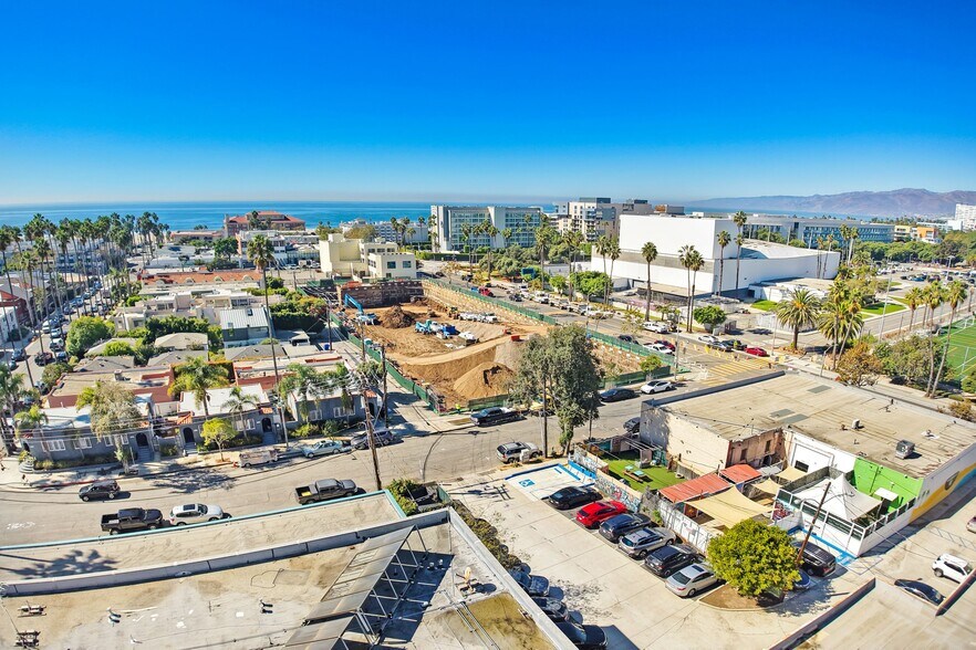 234 Pico Blvd, Santa Monica, CA à louer - Photo de l’immeuble – Image 2 sur 4