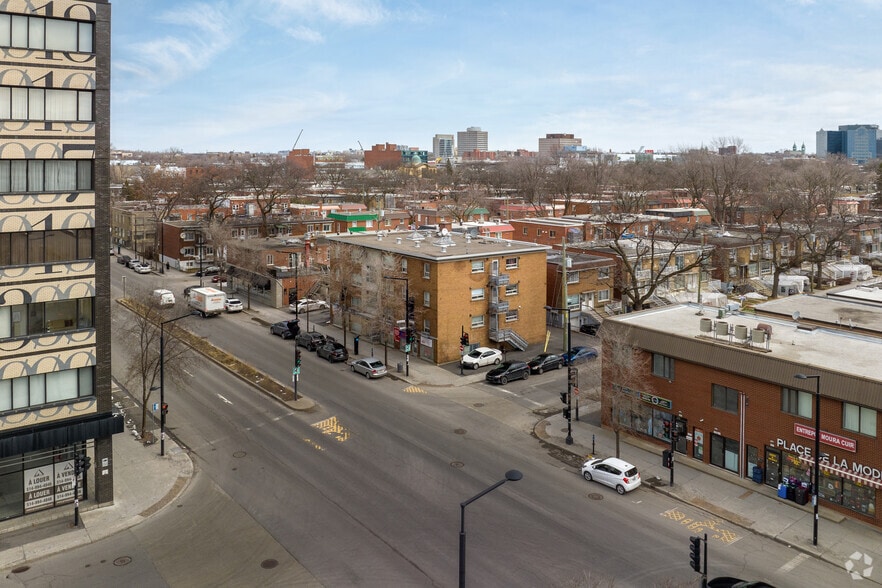 190 Rue Chabanel O, Montréal, QC à louer - Aérien – Image 2 sur 5