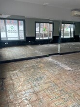 33-41 Mamaroneck Ave, White Plains, NY à louer Photo intérieure– Image 2 sur 6