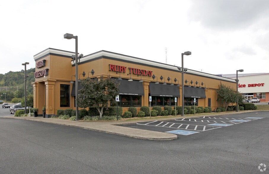 801-821 S James Campbell Blvd, Columbia, TN à louer - Photo principale – Image 2 sur 7