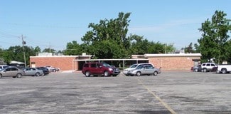 Plus de détails pour 1930 NW Ferris Ave, Lawton, OK - Bureau à louer