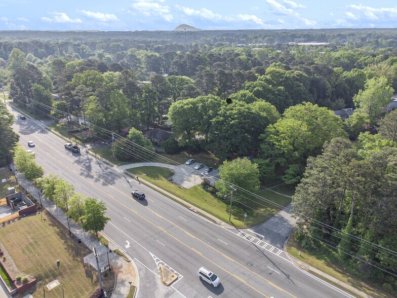 4317 Lavista Rd, Tucker, GA à vendre - Photo de l’immeuble – Image 3 sur 6