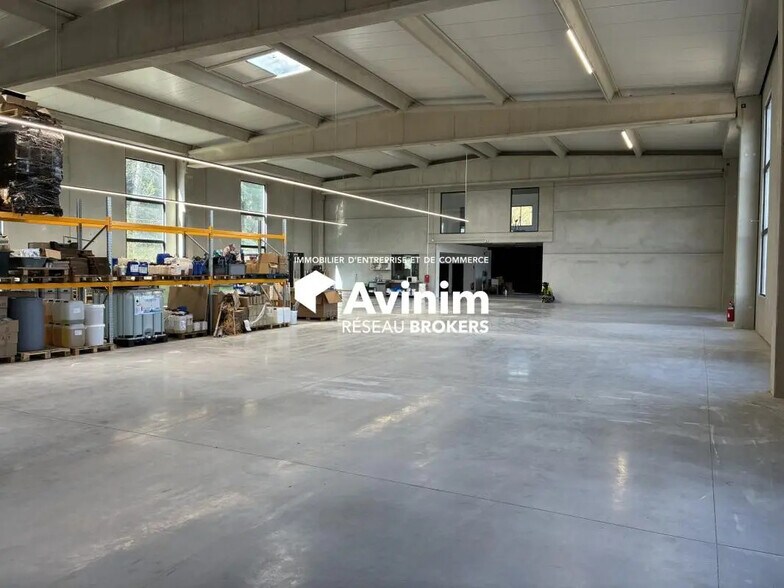 Industriel/Logistique dans Saint-Estève-Janson à louer - Photo intérieure – Image 1 sur 16