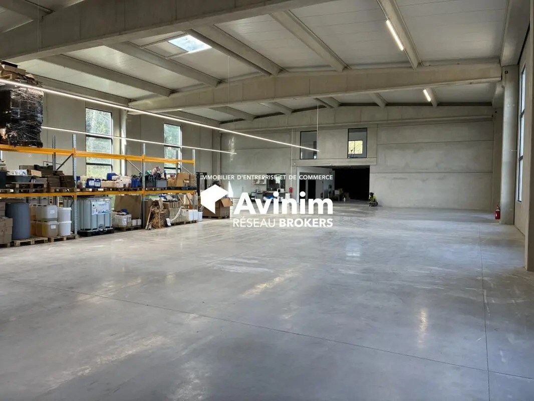 Industriel/Logistique dans Saint-Estève-Janson à louer Photo intérieure– Image 1 sur 17