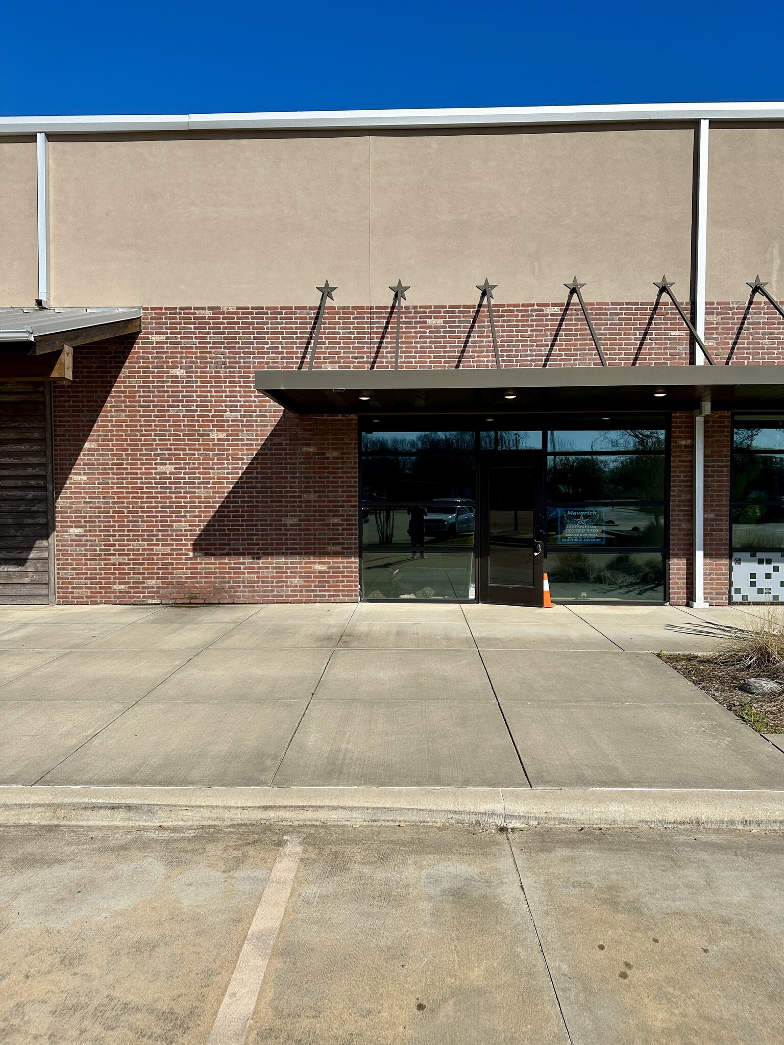75 Miranda Lambert Way, Lindale, TX à louer Photo de l’immeuble– Image 1 sur 5