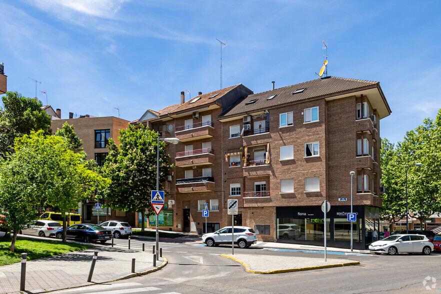 Immeuble residentiel dans Majadahonda, Madrid à vendre - Photo principale – Image 1 sur 1