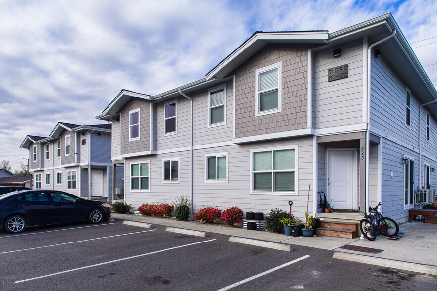 1205 Boon St, Sumas, WA à vendre - Photo principale – Image 1 sur 19