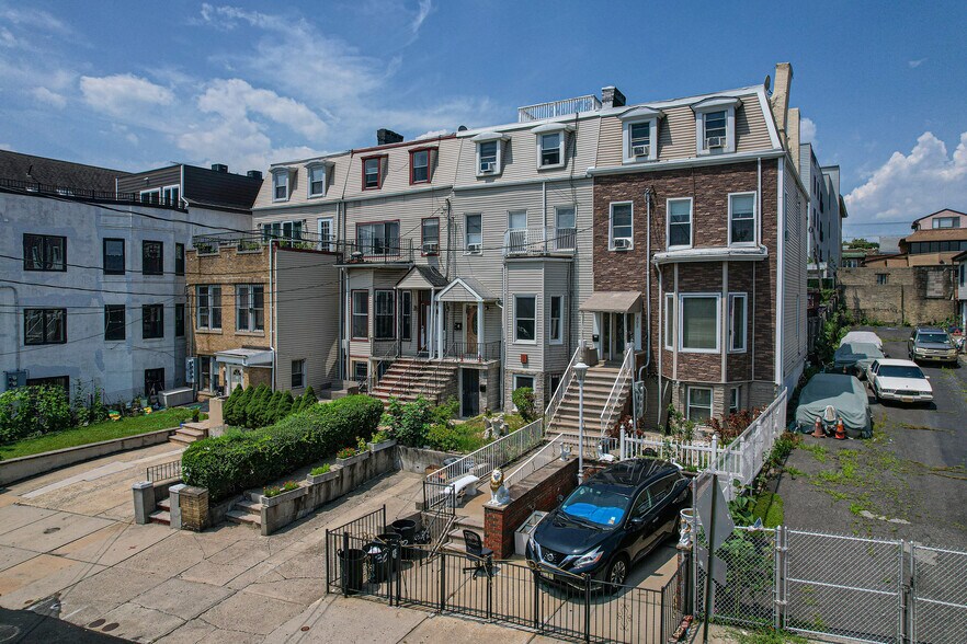 302 Paterson Plank Rd, Jersey City, NJ à vendre - Photo de l’immeuble – Image 3 sur 7