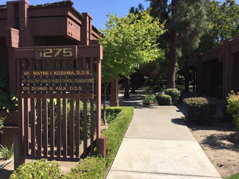 1275 W Shaw Ave, Fresno, CA à louer - Photo de l’immeuble – Image 2 sur 8