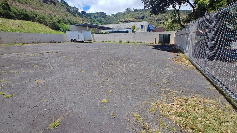99-1132 Iwaena St, Aiea, HI à louer - Photo de l’immeuble – Image 2 sur 5