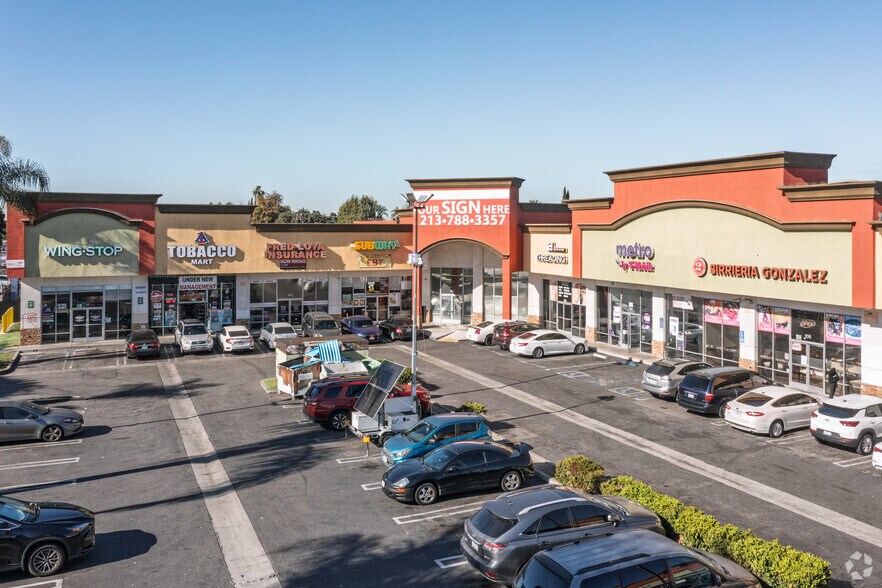1301 E Rosecrans Ave, Compton, CA à vendre - Photo de l’immeuble – Image 3 sur 5