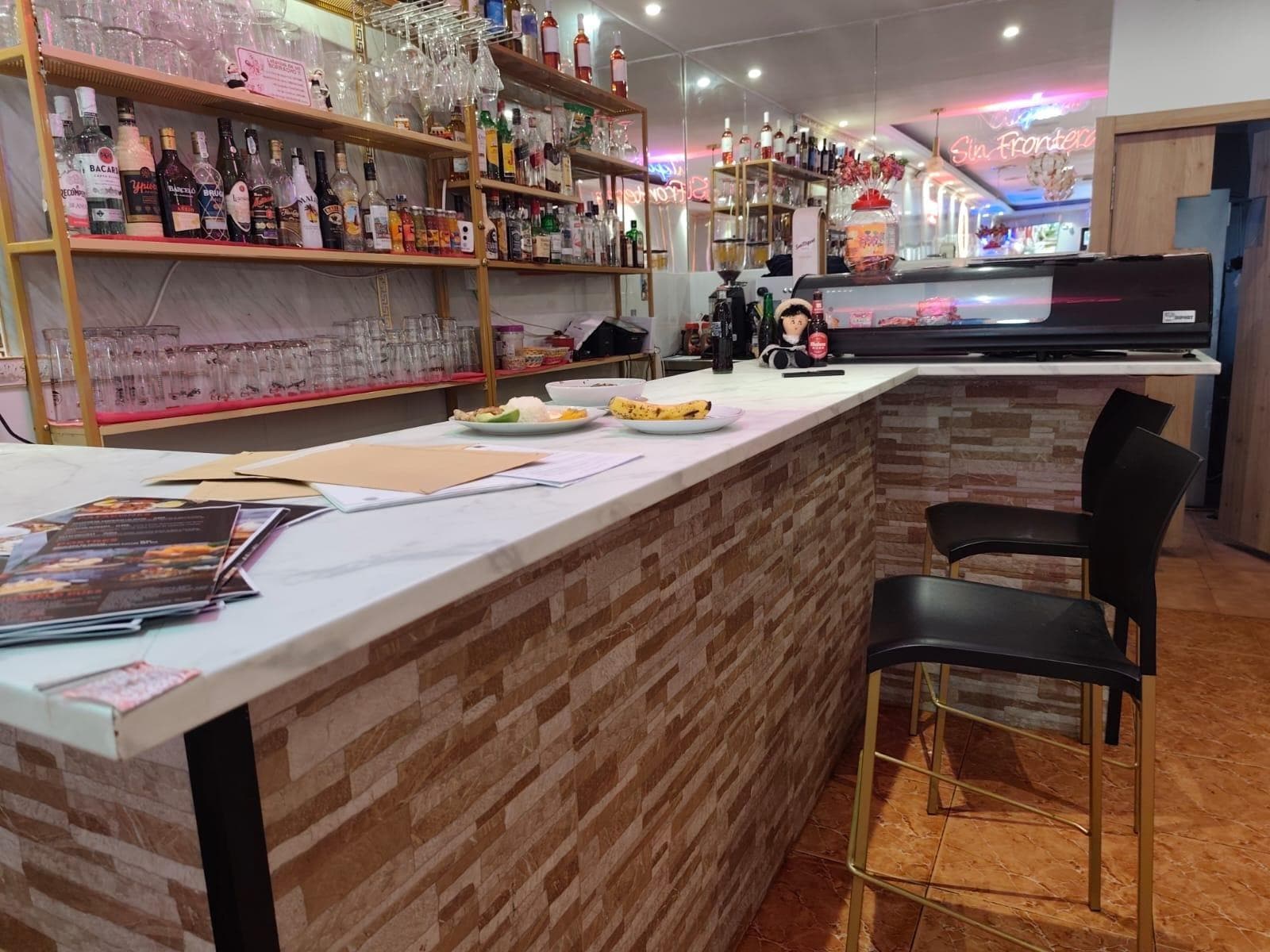 Local commercial dans Madrid, Madrid à louer Plan d’étage– Image 1 sur 8
