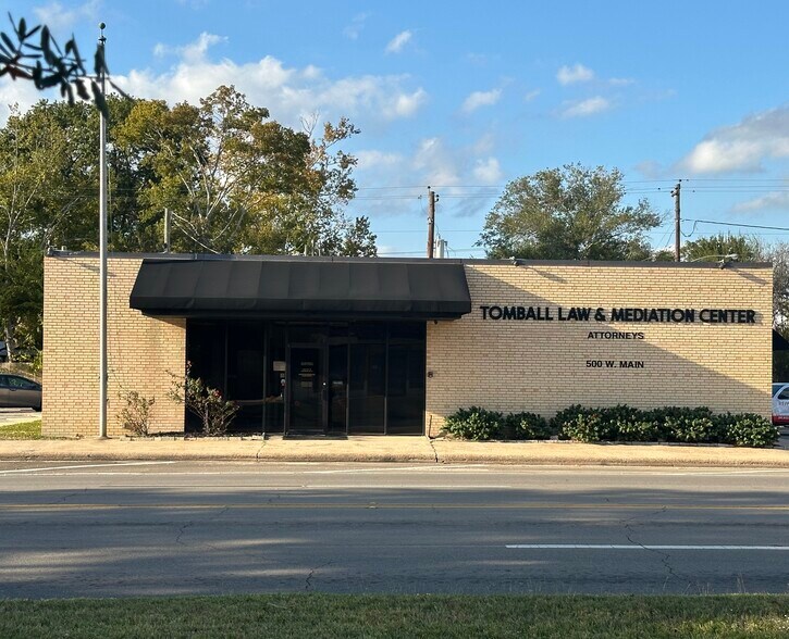 500 W Main St, Tomball, TX à louer - Photo principale – Image 1 sur 4