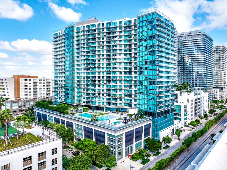 125 NE 32nd St, Miami, FL à louer - Photo principale – Image 1 sur 28