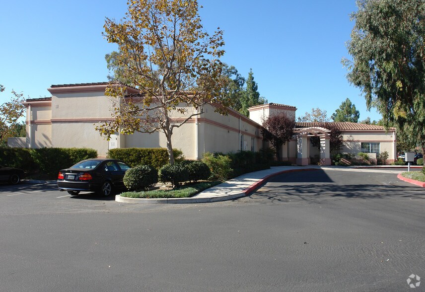 5301 Mission Oaks Blvd, Camarillo, CA à louer - Photo de l’immeuble – Image 3 sur 4