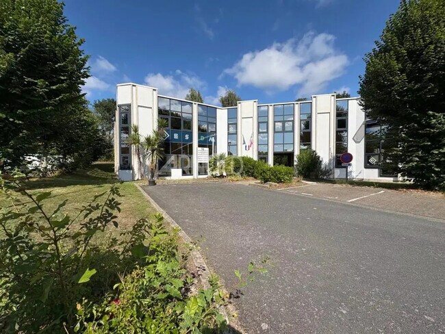 Plus de détails pour Bureau à louer