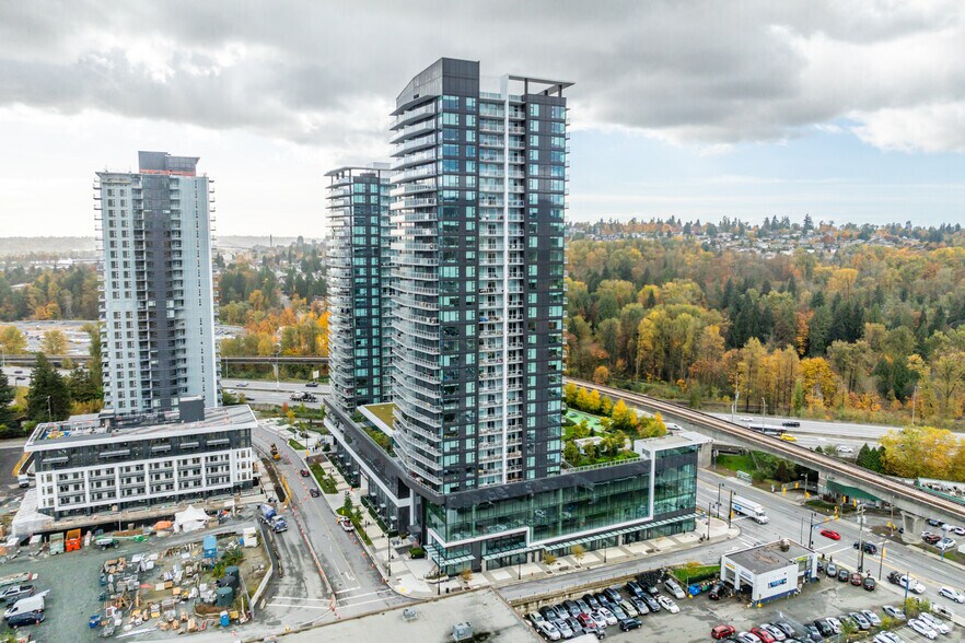 317 North Rd, Coquitlam, BC à louer - Photo de l’immeuble – Image 2 sur 4