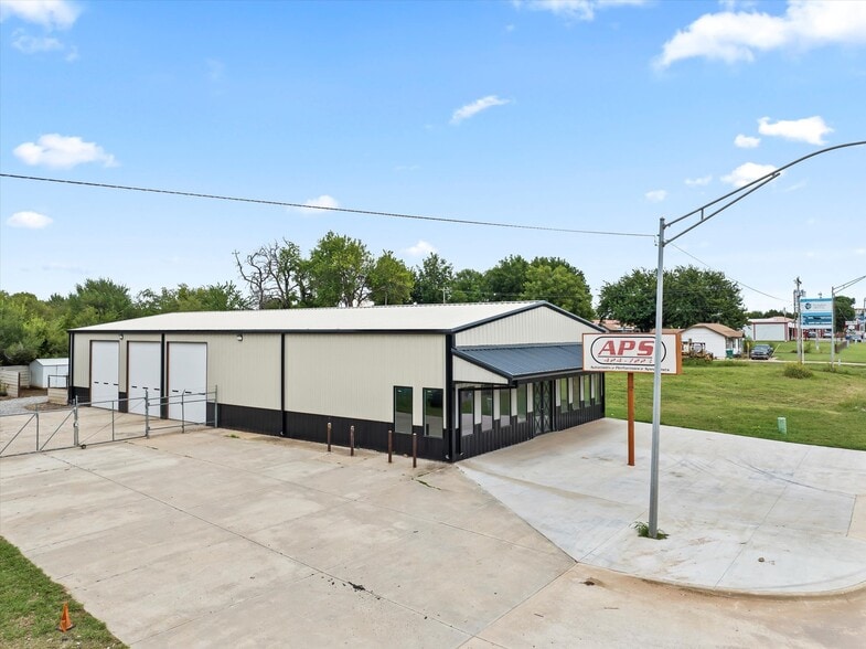 7725 NE 23rd St, Oklahoma City, OK à louer - Photo de l’immeuble – Image 3 sur 10