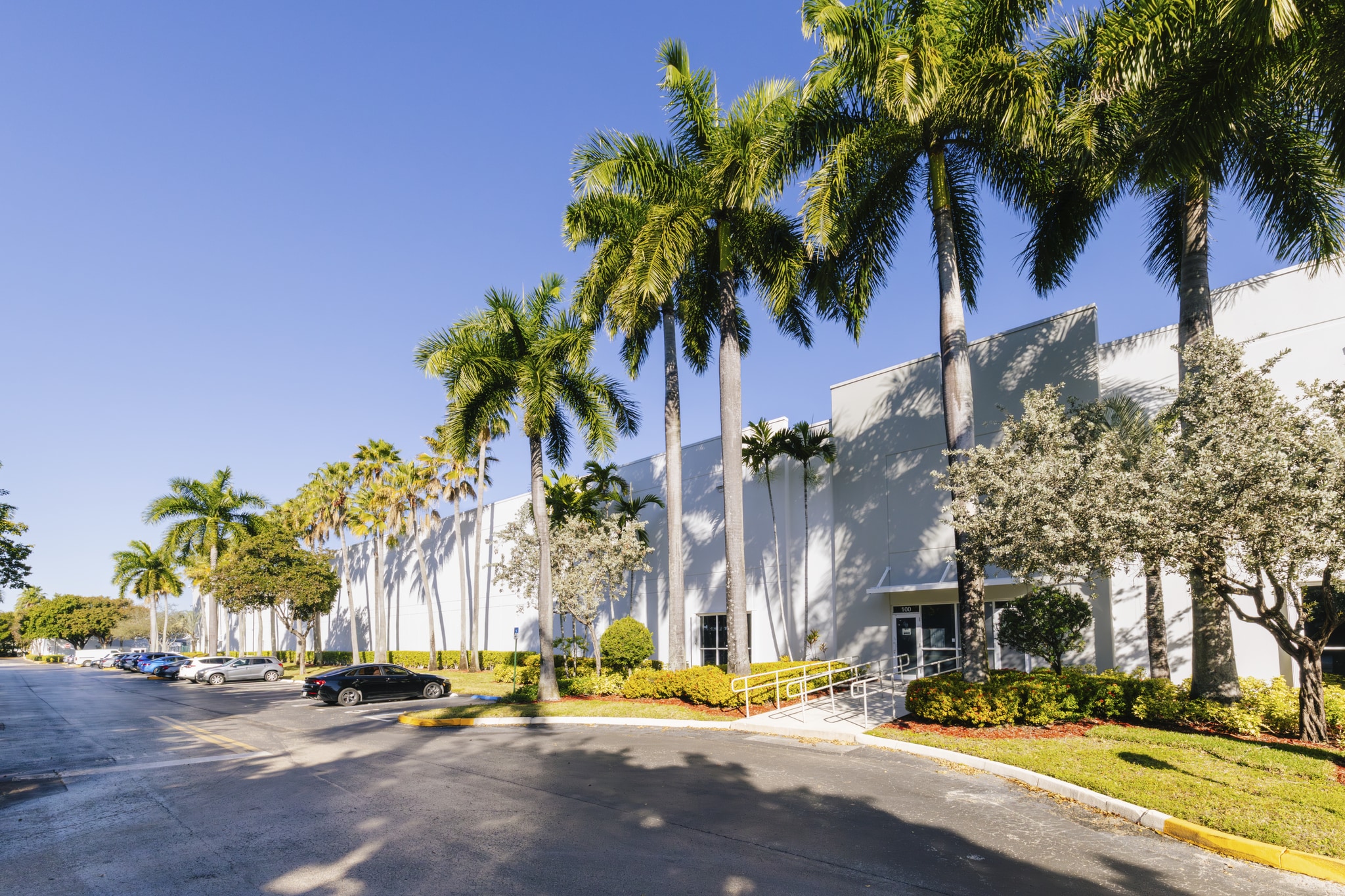1904 NW 97th Ave, Doral, FL à louer Photo principale– Image 1 sur 11
