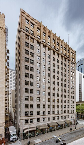 1411 4th Ave, Seattle, WA à louer - Photo de l’immeuble – Image 1 sur 3