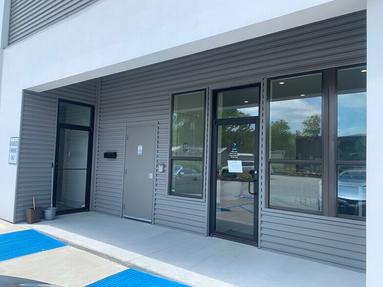 13430 Leah St, Gonzales, LA à louer - Photo de l’immeuble – Image 3 sur 22