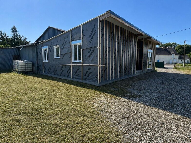 Local d'activités dans Ploërmel à vendre - Photo de l’immeuble – Image 2 sur 5