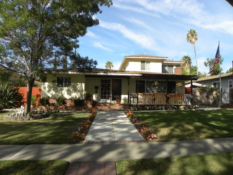 841 N Palm Ave, Upland, CA à vendre - Photo de l’immeuble – Image 1 sur 15