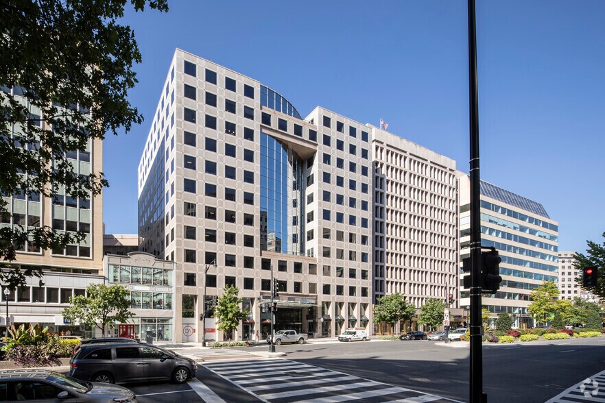 1130 Connecticut Ave NW, Washington, DC à louer - Photo de l’immeuble – Image 2 sur 9